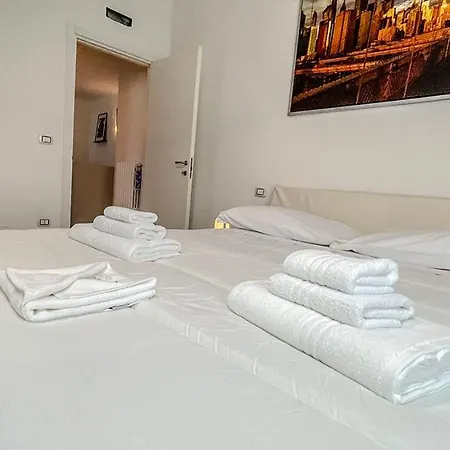 아파트 Cozy - Elegance And Comfort Near The Fair 바리