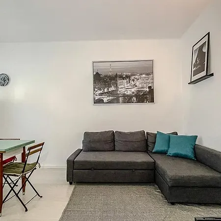 아파트 Cozy - Elegance And Comfort Near The Fair 바리