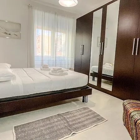 Cozy - Elegance And Comfort Near The Fair 아파트 *